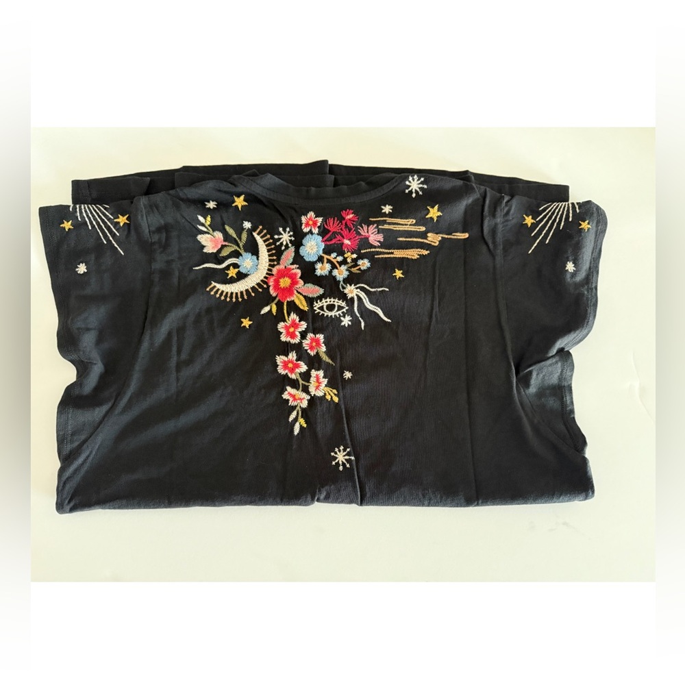 Lissa Flutter Sleeve Tee - Picture 4 of 4